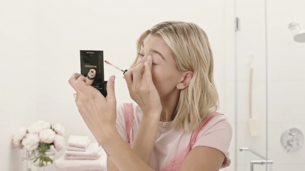 VOGUE158.png