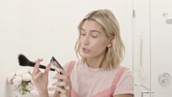 VOGUE199.png