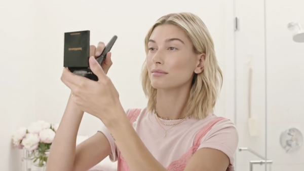 VOGUE230.png