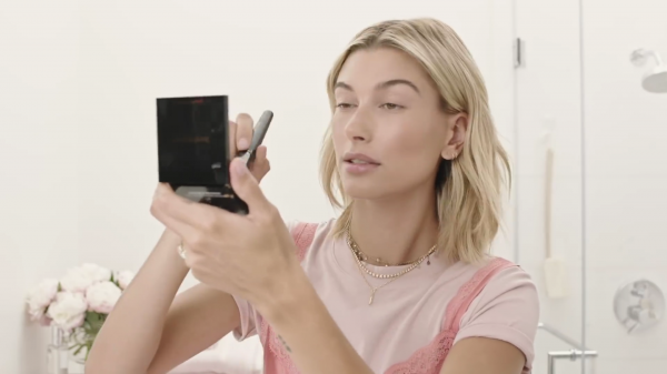 VOGUE242.png