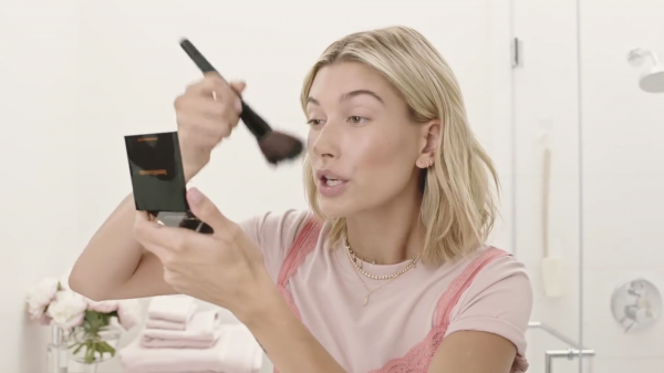 VOGUE246.png