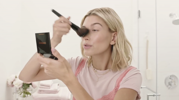 VOGUE247.png