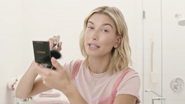 VOGUE249.png