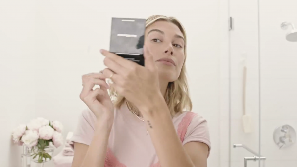 VOGUE349.png