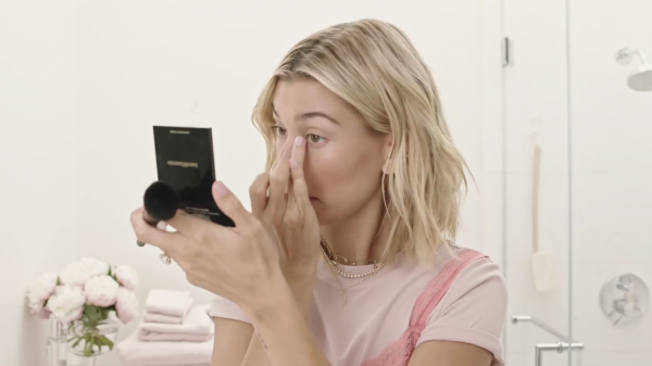 VOGUE370.png