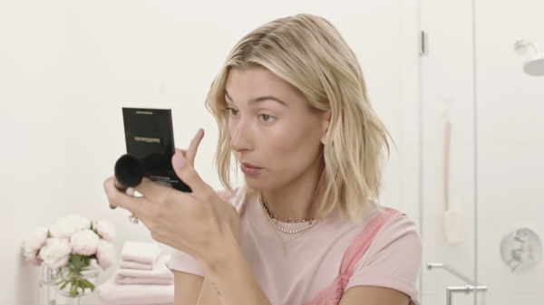 VOGUE371.png