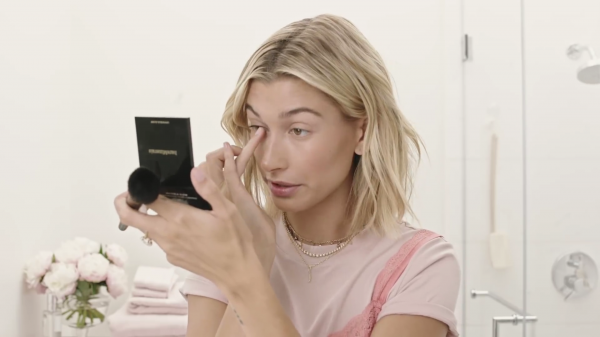 VOGUE372.png