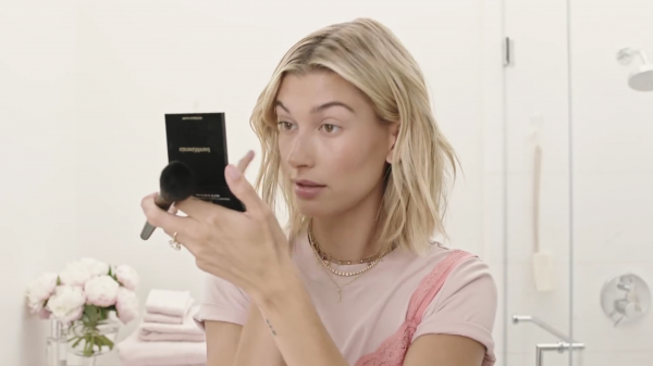 VOGUE376.png