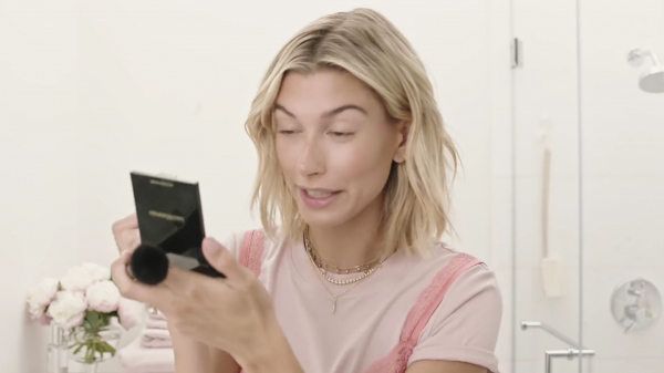 VOGUE381.png