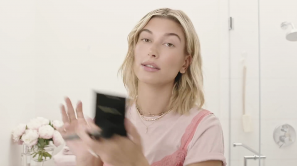 VOGUE394.png