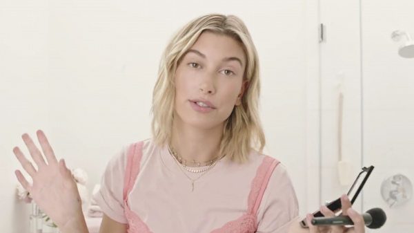 VOGUE395.png