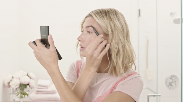 VOGUE411.png
