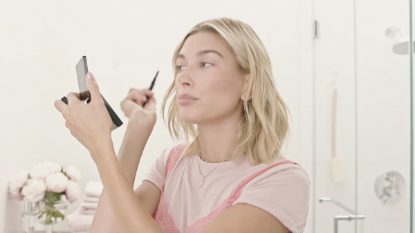 VOGUE423.png