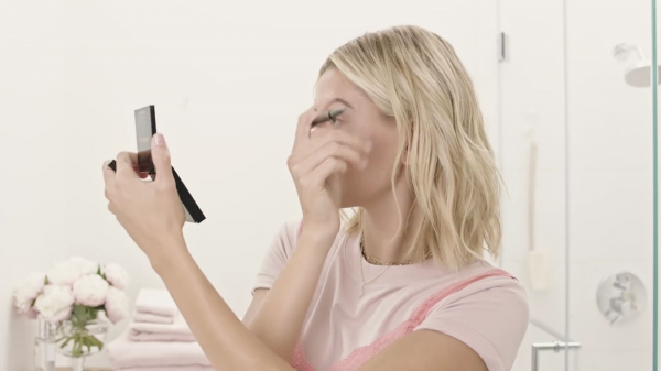 VOGUE451.png