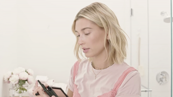 VOGUE459.png