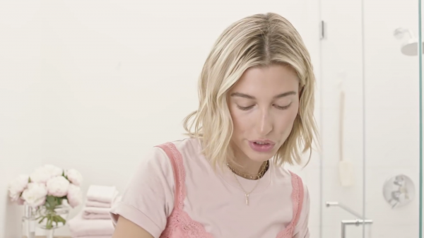 VOGUE462.png