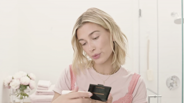 VOGUE468.png