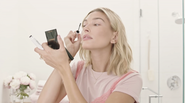 VOGUE480.png