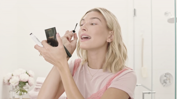 VOGUE482.png