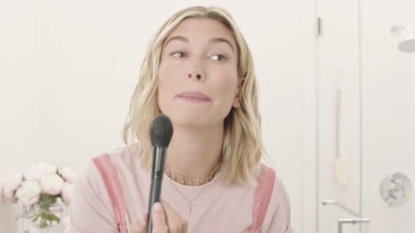 VOGUE550.png
