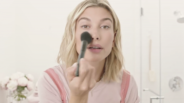 VOGUE557.png