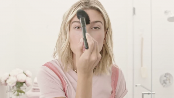 VOGUE562.png