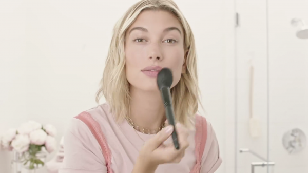 VOGUE577.png