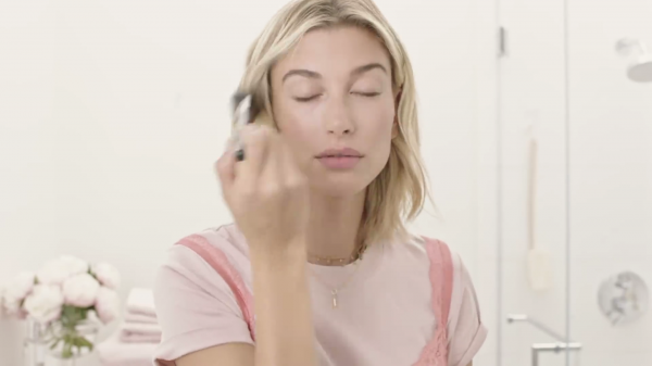 VOGUE582.png