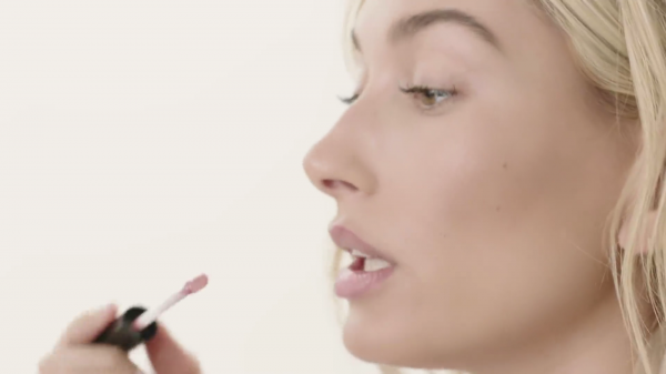 VOGUE631.png