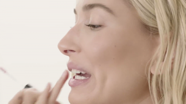VOGUE641.png