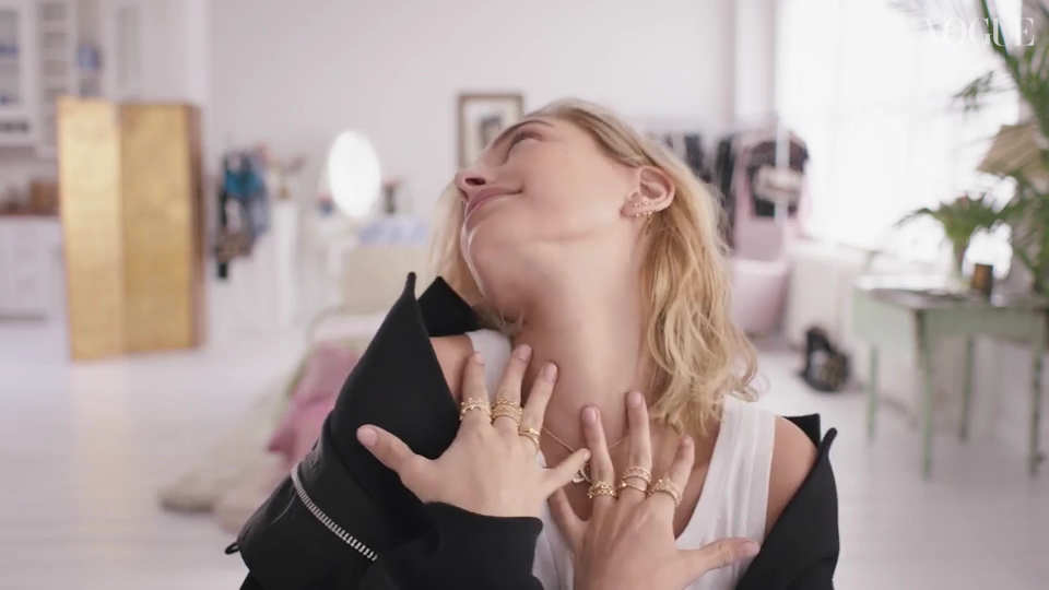 vogue387.png