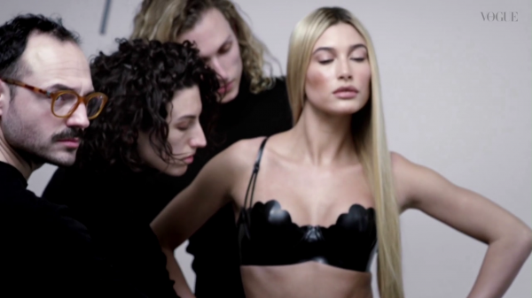VOGUE122.png