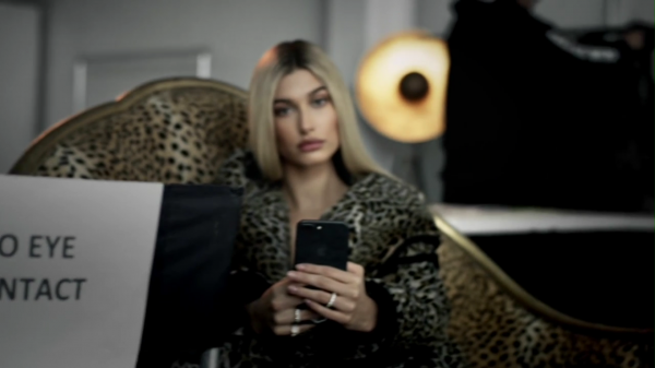 VOGUE18.png