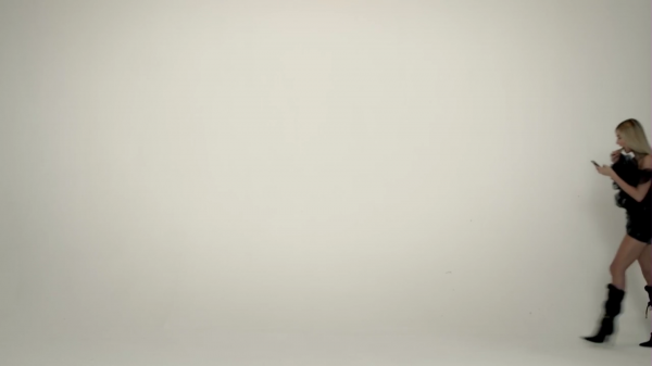 VOGUE24.png