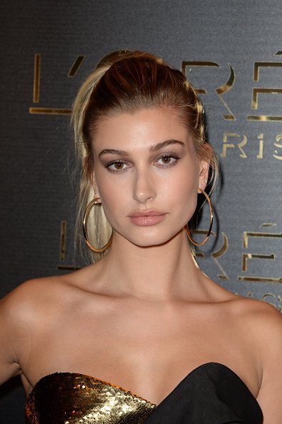 ApariÃ§Ã£o no evento Gold Obsession da L'Oreal Paris.
