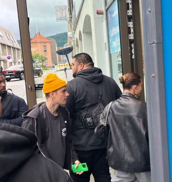 FZgN-FWXEAUZctW.jpeg