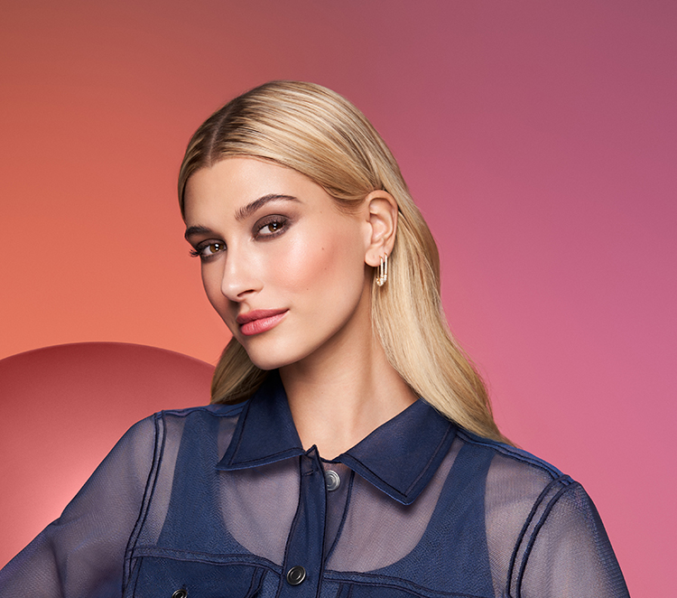 Hailey-Biber-Bare-Minerals-.jpg