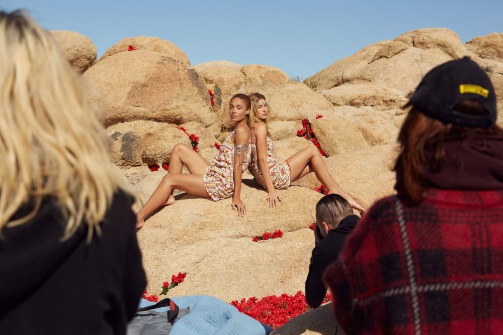 Hailey_Baldwin_005.jpg