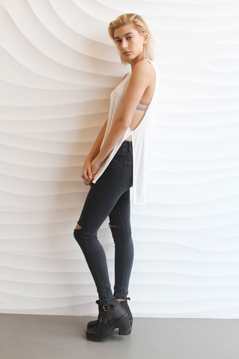 gallery-original-hailey-baldwin-3-1-jpg-ef0afe49.jpg