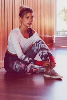 hailey-baldwin-prabal-gurung-sport-photoshoot-pic263970.jpg