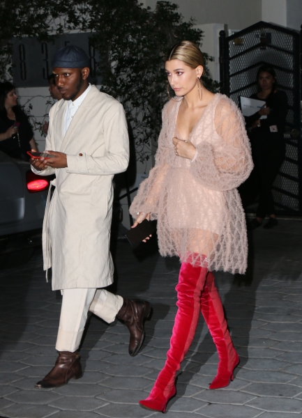 163617PCN_HaileyBaldwin008.jpg