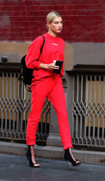 164462PCN_HaileyBaldwin002.jpg