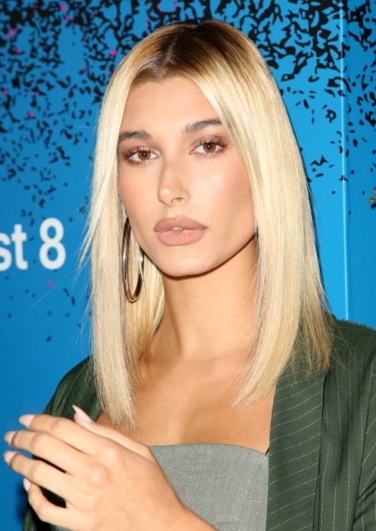 48689713_h-81.jpg