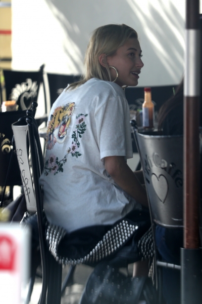 AG_827453_030.jpg