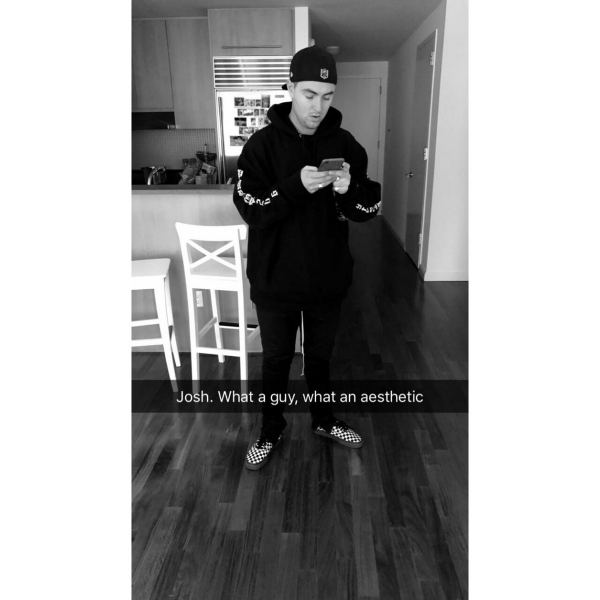 CvpasPNXgAAgw9l.jpg