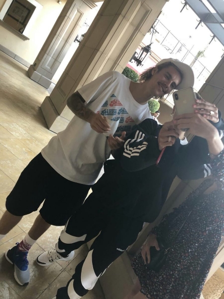 DlpsF7QWwAEFIr1.jpg