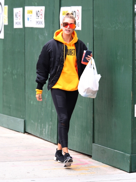 Goff_Hailey_Baldwin_3002046.jpg
