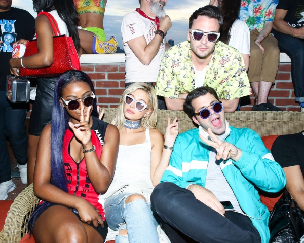 Hailey-Baldwin--Smoke-X-Mirrors-Presents-Sodapop-With-Justine-Skye--07.jpg