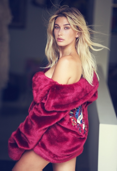 Hailey-Baldwin-Guess-Campaign-Holiday-2016.jpg