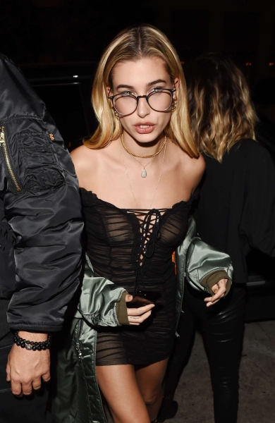 Hailey-Baldwin-Leaving-Catch-restaurant--24.jpg